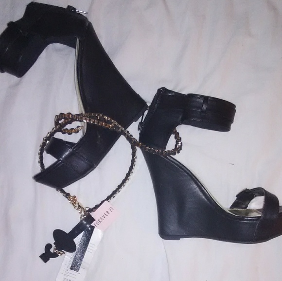 Bundle - Picture 2 of 8